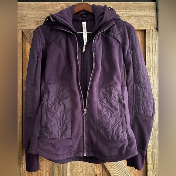 Lululemon RARE ๐ฆ DEEP ZINFANDEL Fleecy Keen Jacket EUC NO FLAWS size 8 - Picture 10 of 16